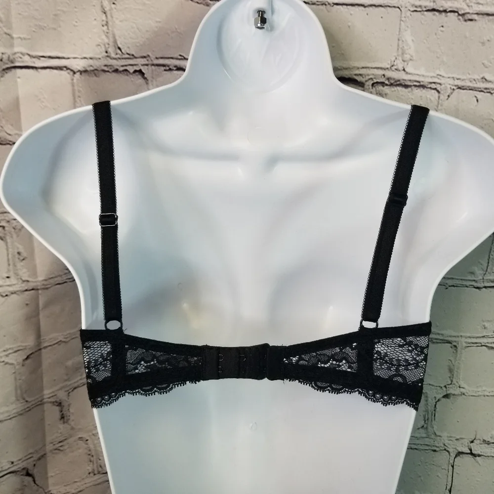 Victorias Secret VS black beige lace lined demi bra 32dd